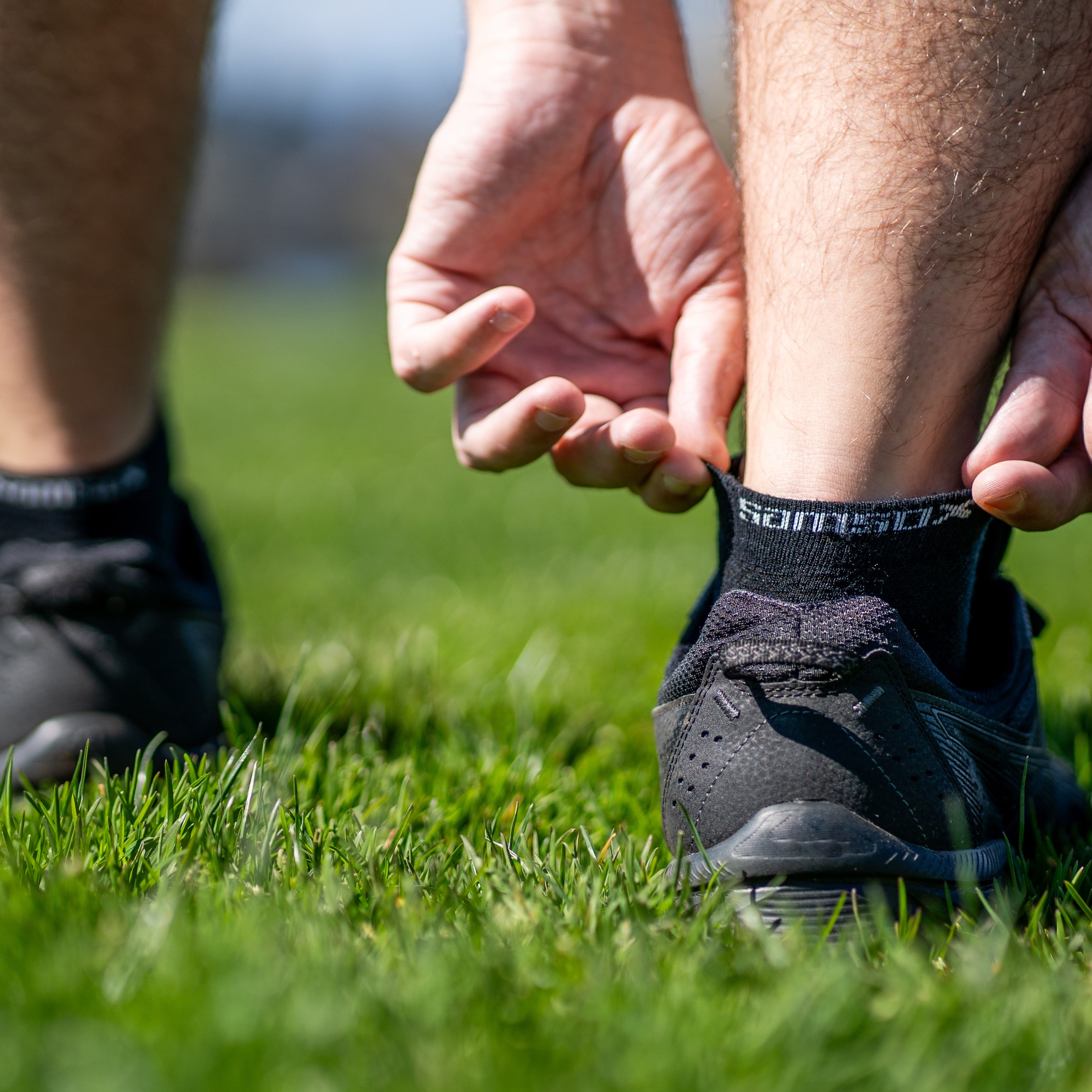 Beaverton Lightweight Merino Wool Cushioned Athletic Running Hiking Socks (Ankle Height, 2-Pair）